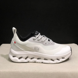Cloudtilt Loewe - White and Black