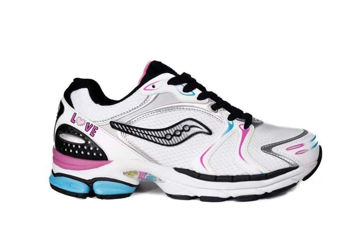 Saucony ProGrid Triumph 4 X Keith Haring Love