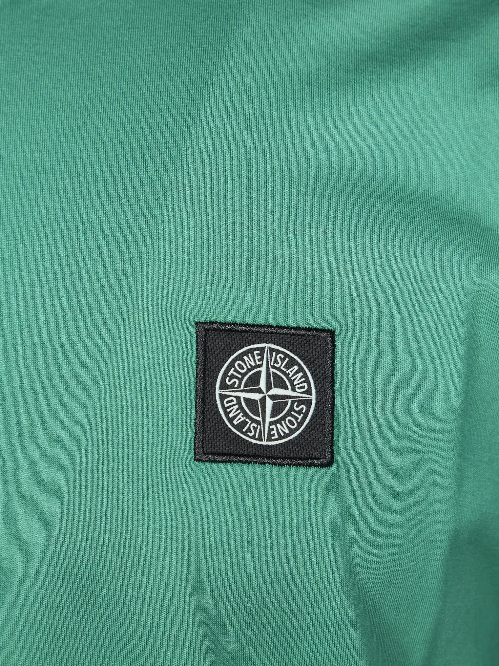 T-shirt stone island