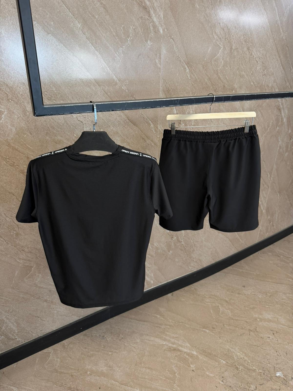Enesemble été under armour