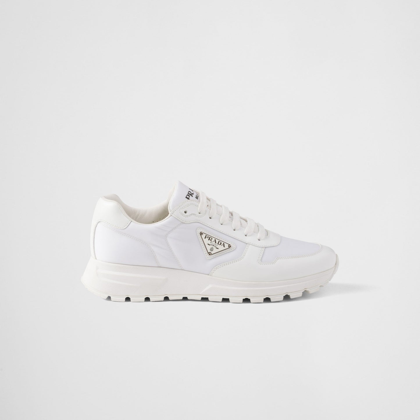 Basket Prada Blanc en cuir brossé