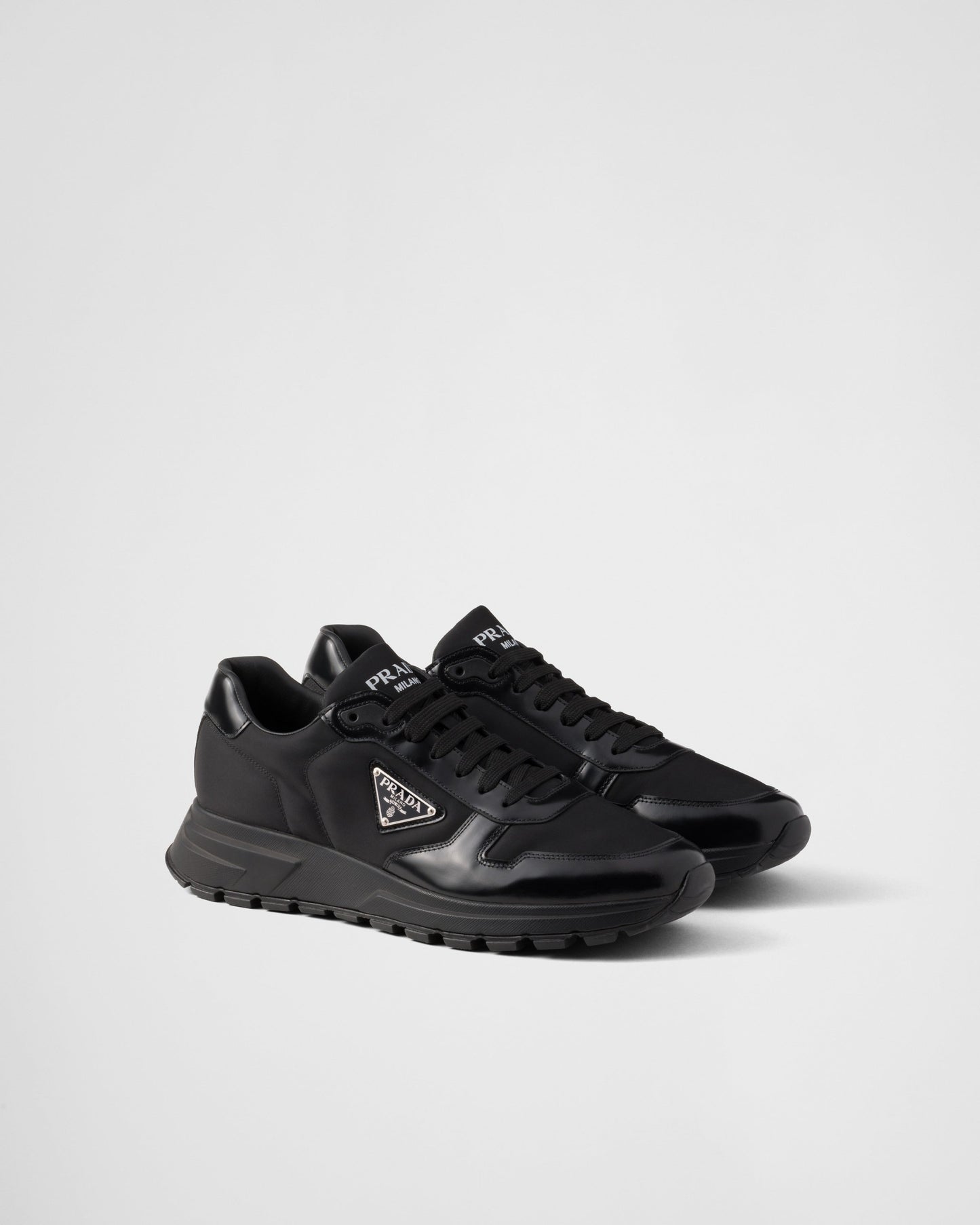 Basket Prada Noir en cuir brossé