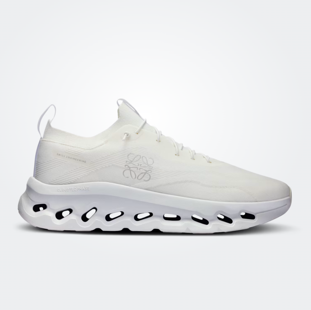 On Running Cloudtilt × Loewe White