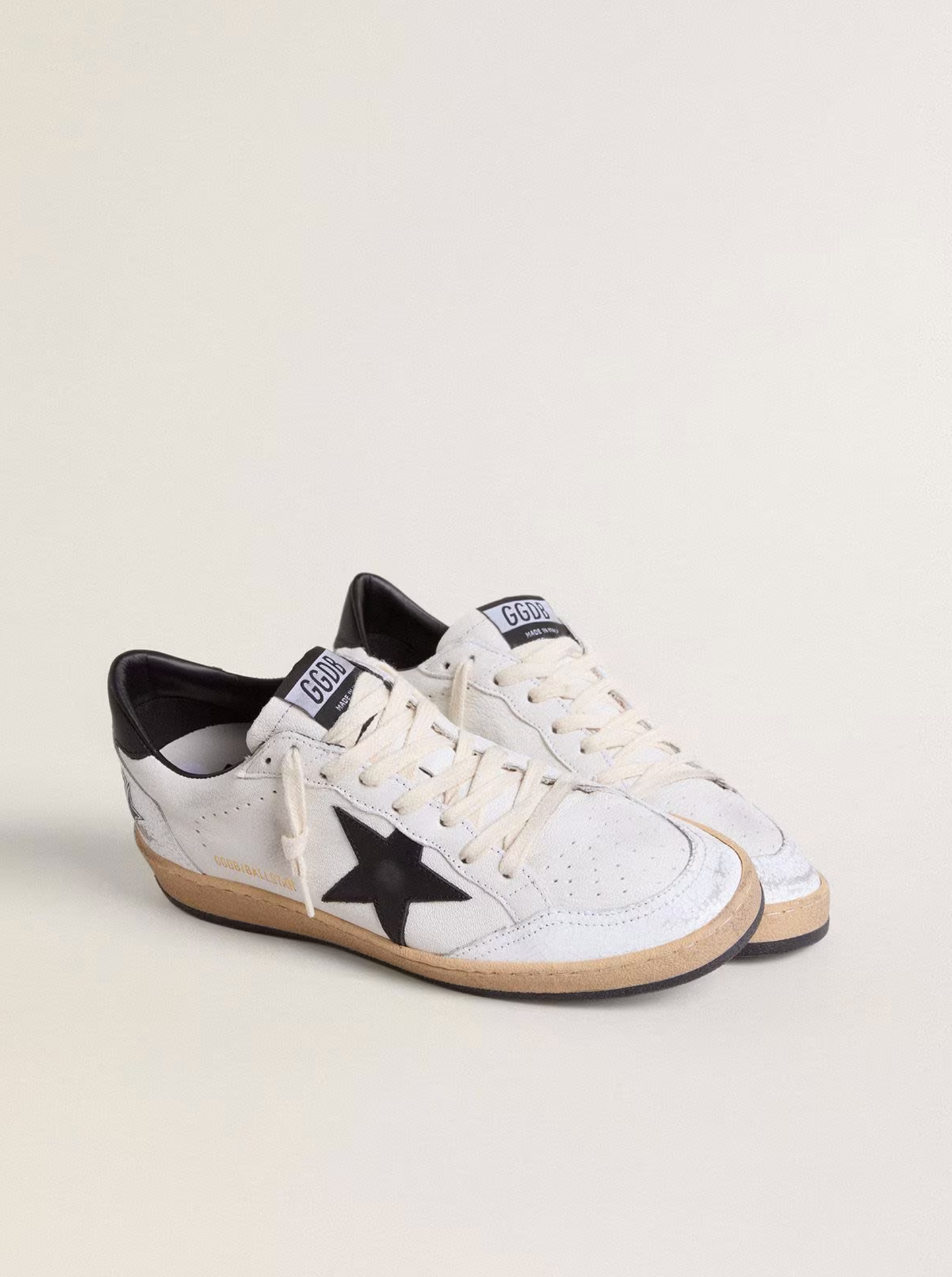 Golden Goose Ball Star Nappa Blanc avec étoile noir