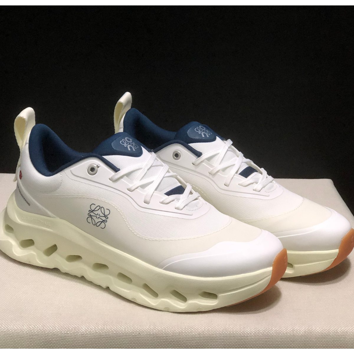On Running Cloudtilt × Loewe Light Blue