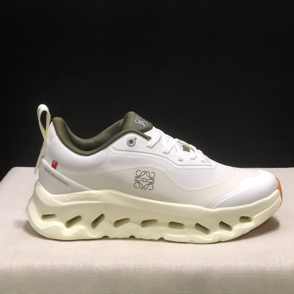 On Running Cloudtilt × Loewe White Kaki