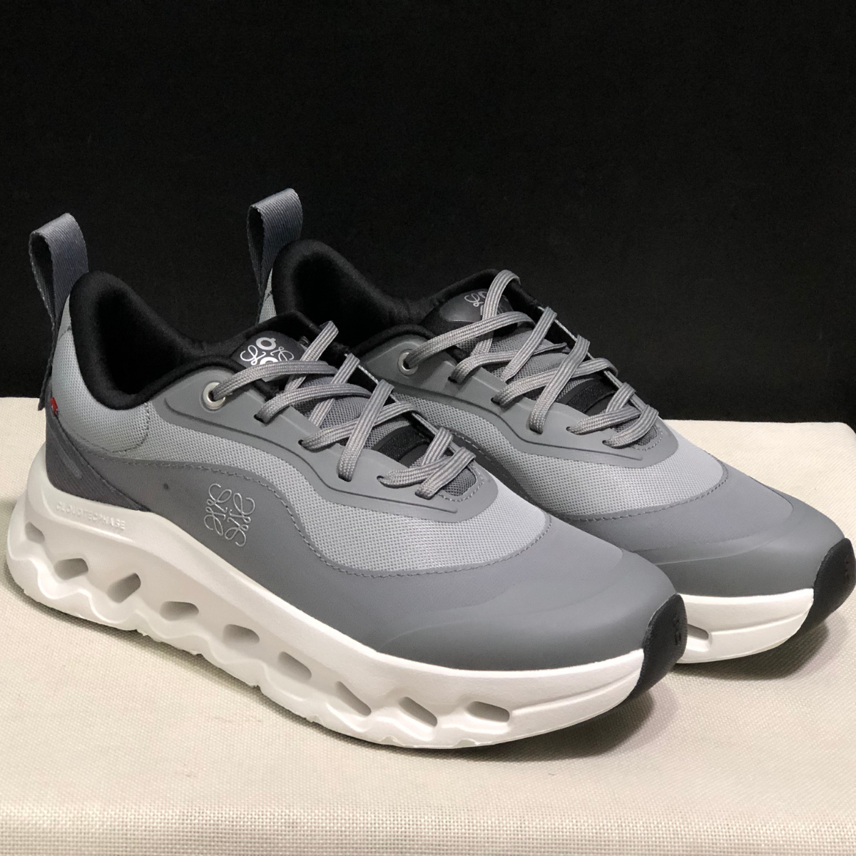On Running Cloudtilt × Loewe Grey