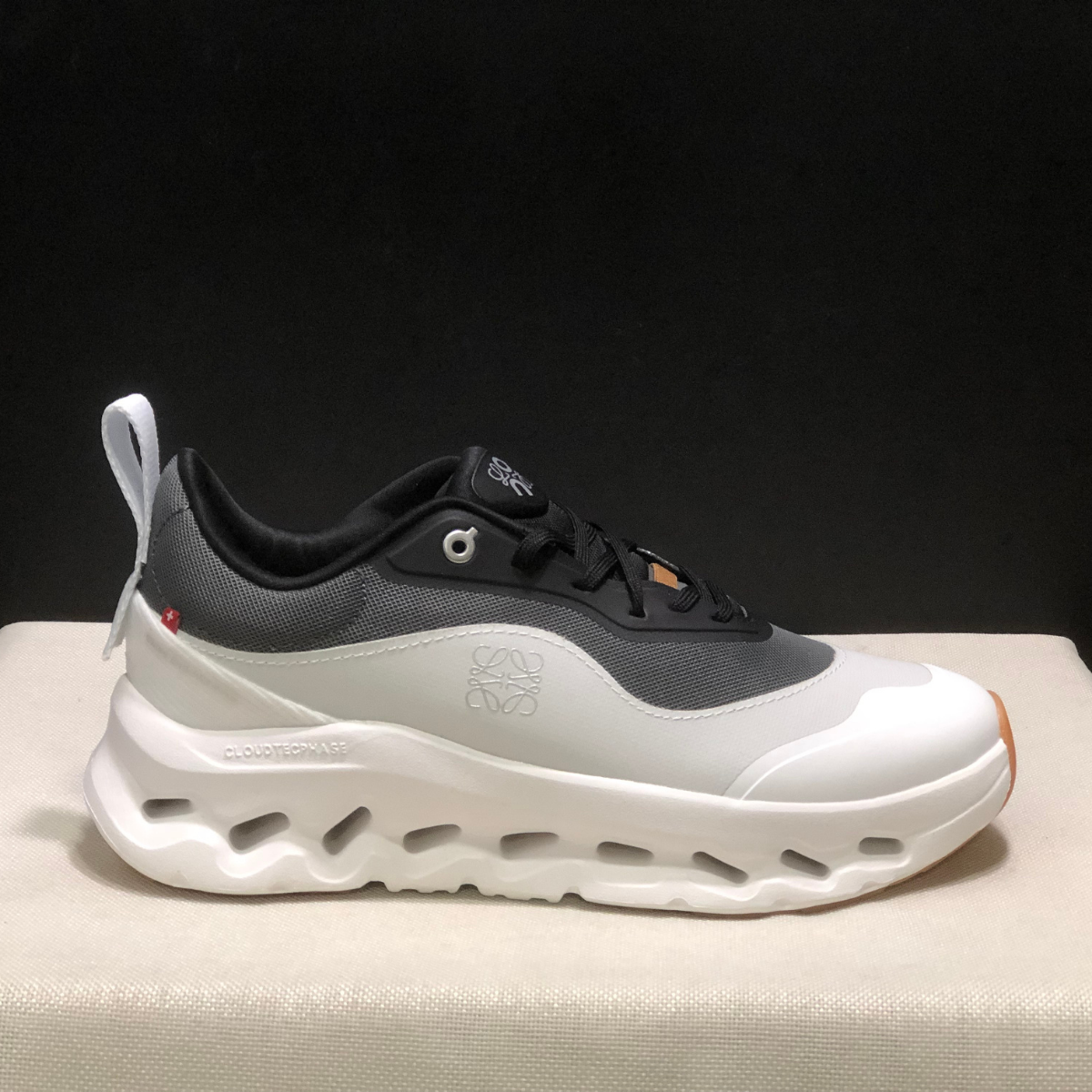 On Running Cloudtilt × Loewe Grey White