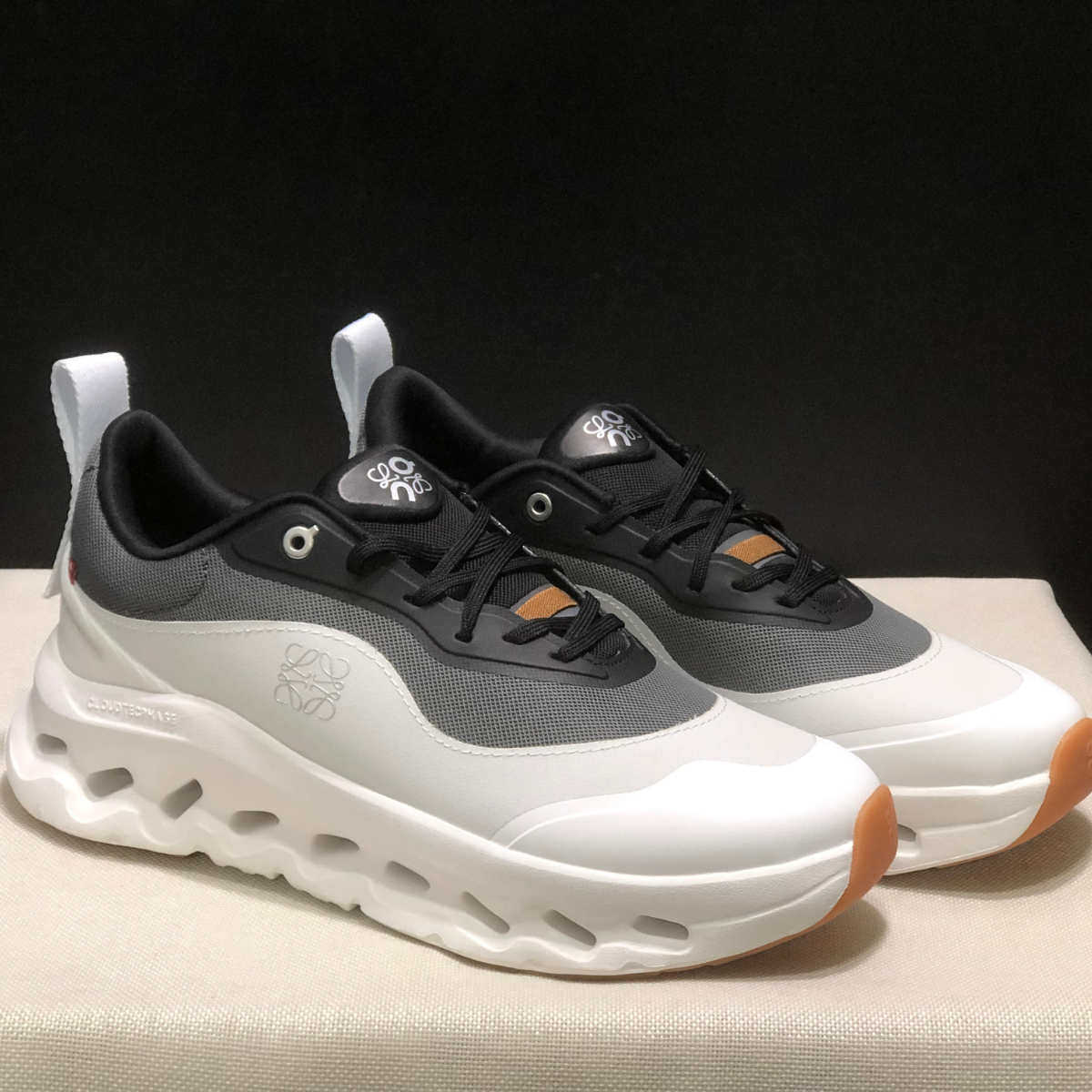 On Running Cloudtilt × Loewe Grey White