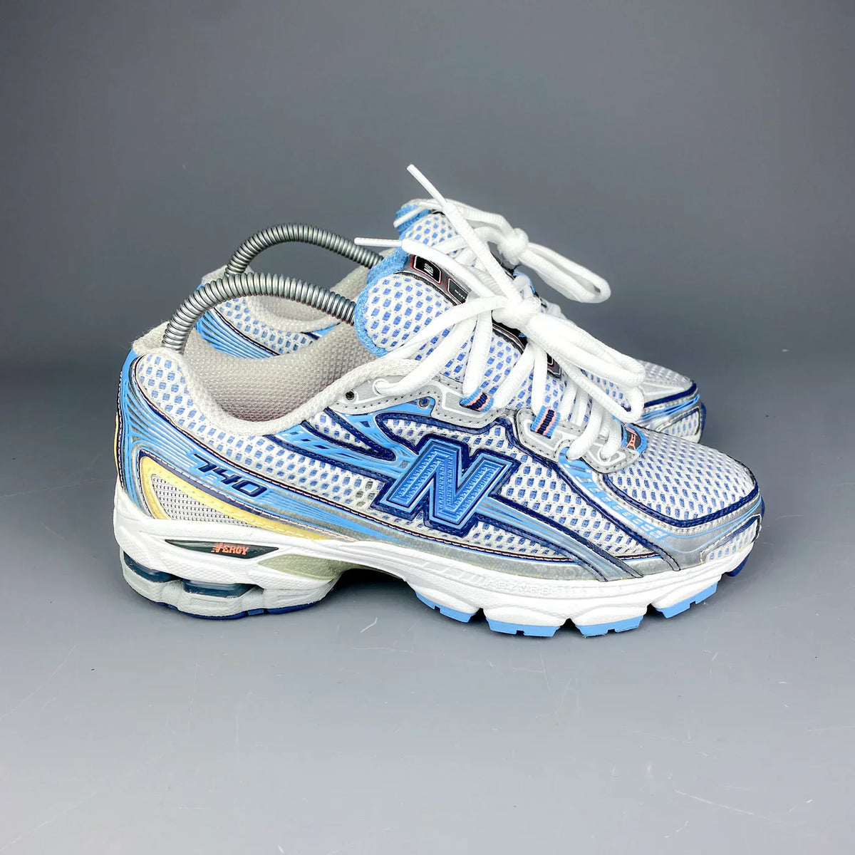 New Balance 740 Blue