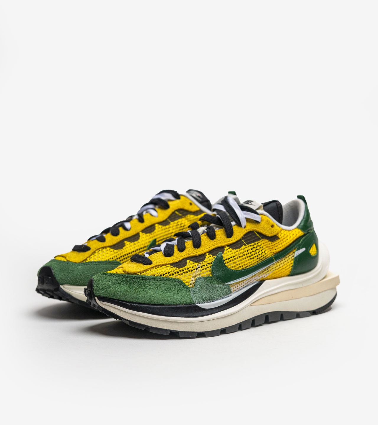 Nike Vaporwaffle sacai Tour Yellow Stadium Green
