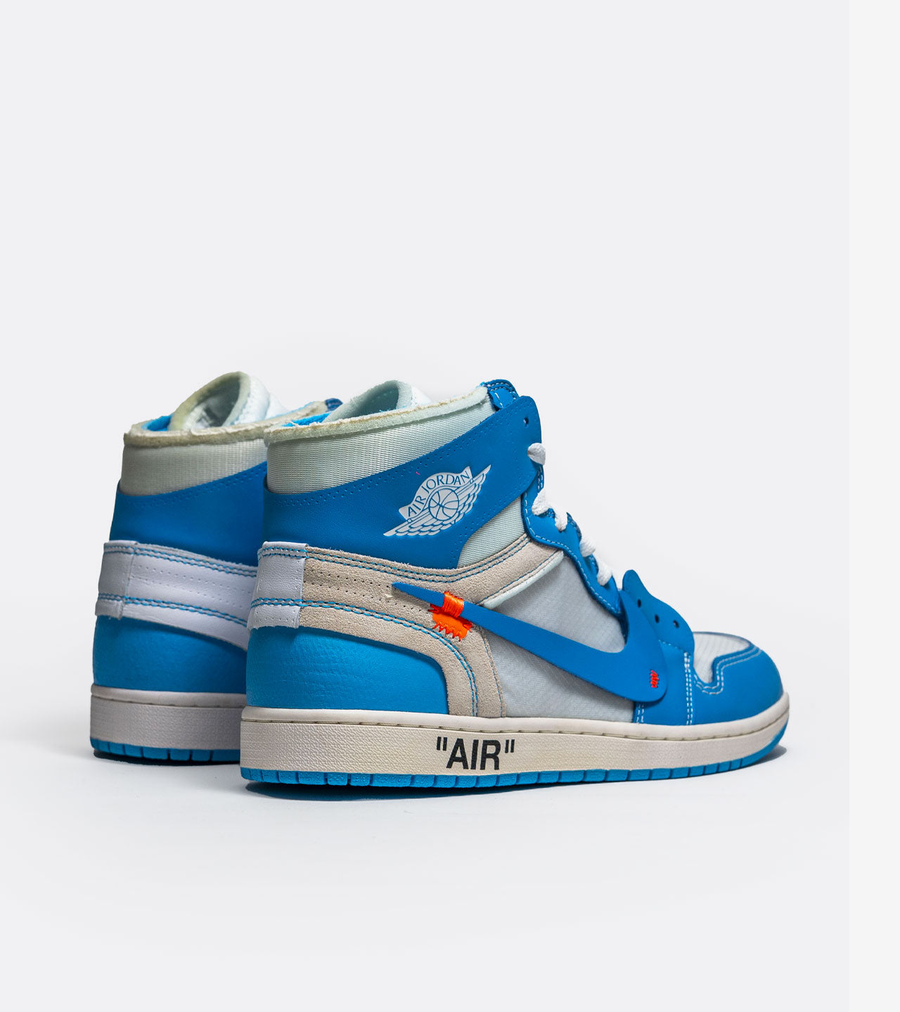 Air Jordan 1 Retro High Off-White University Blue