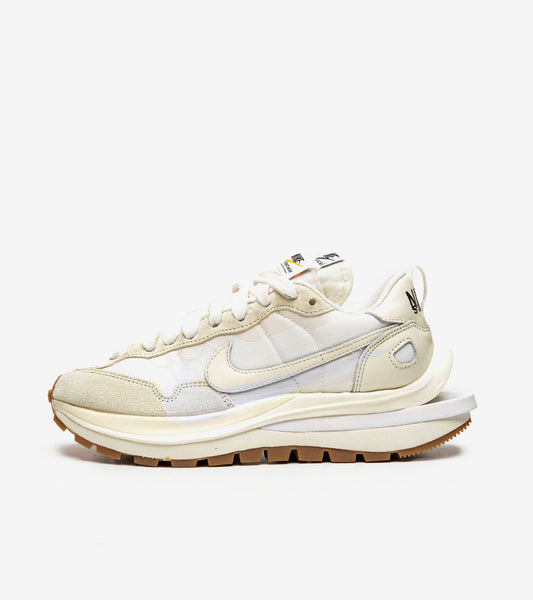 Nike Vaporwaffle sacai Sail Gum