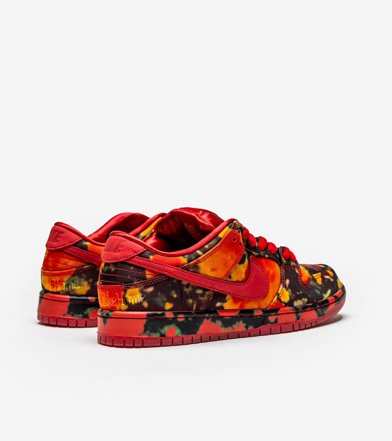 Nike SB Dunk Low The Wizard of Oz Poppy Field