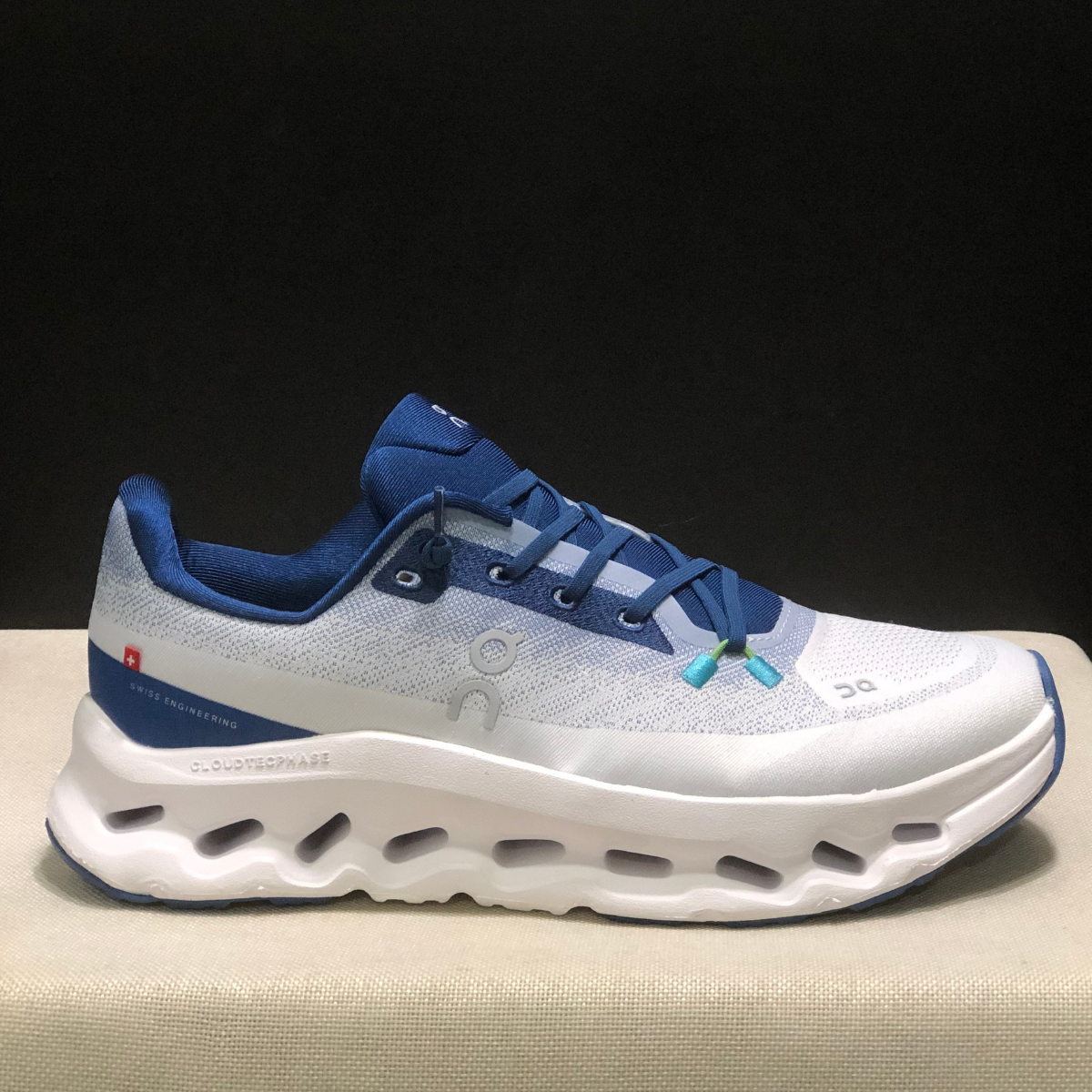 On Running Cloudtilt - Blue Ivoiry