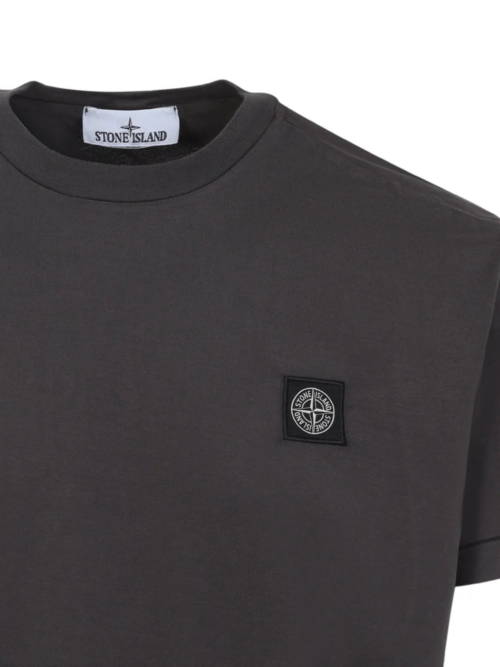 T-shirt stone island