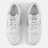 New Balance 740 White